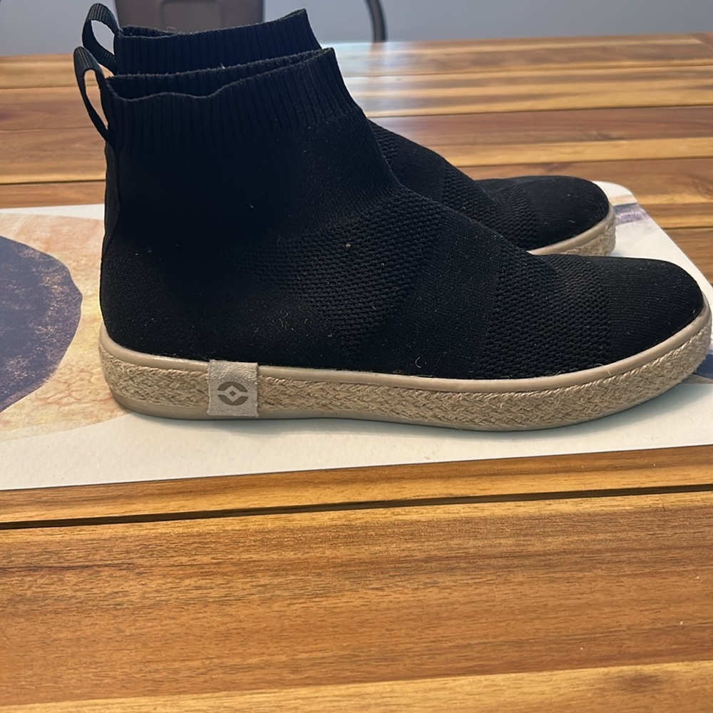 Nalho Knit Black Ankle Bootie - Picture 2 of 8